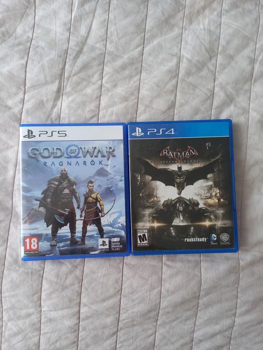 Good of war ragnarok та batman arkham knight ps4