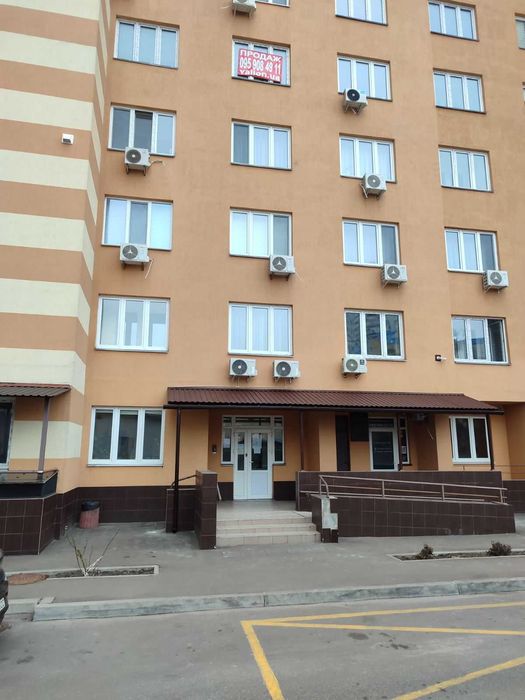 2К  квартира люкс метро Чернігівська 3 хв