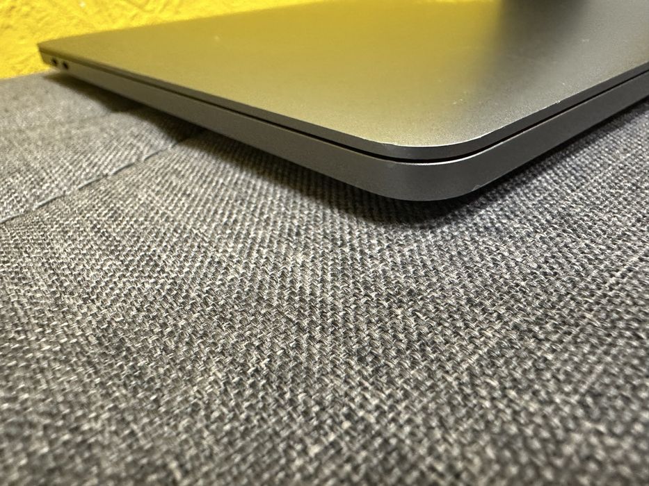 MacBook Pro 13” A2251 i7/16/512