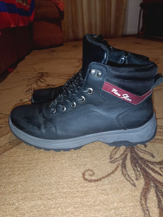 Зимове взуття 45 розмір