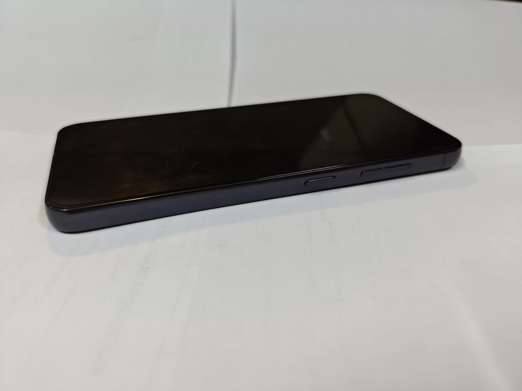 Samsung S23 8/256