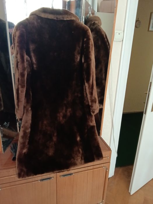 Шуба жіноча цигейкова