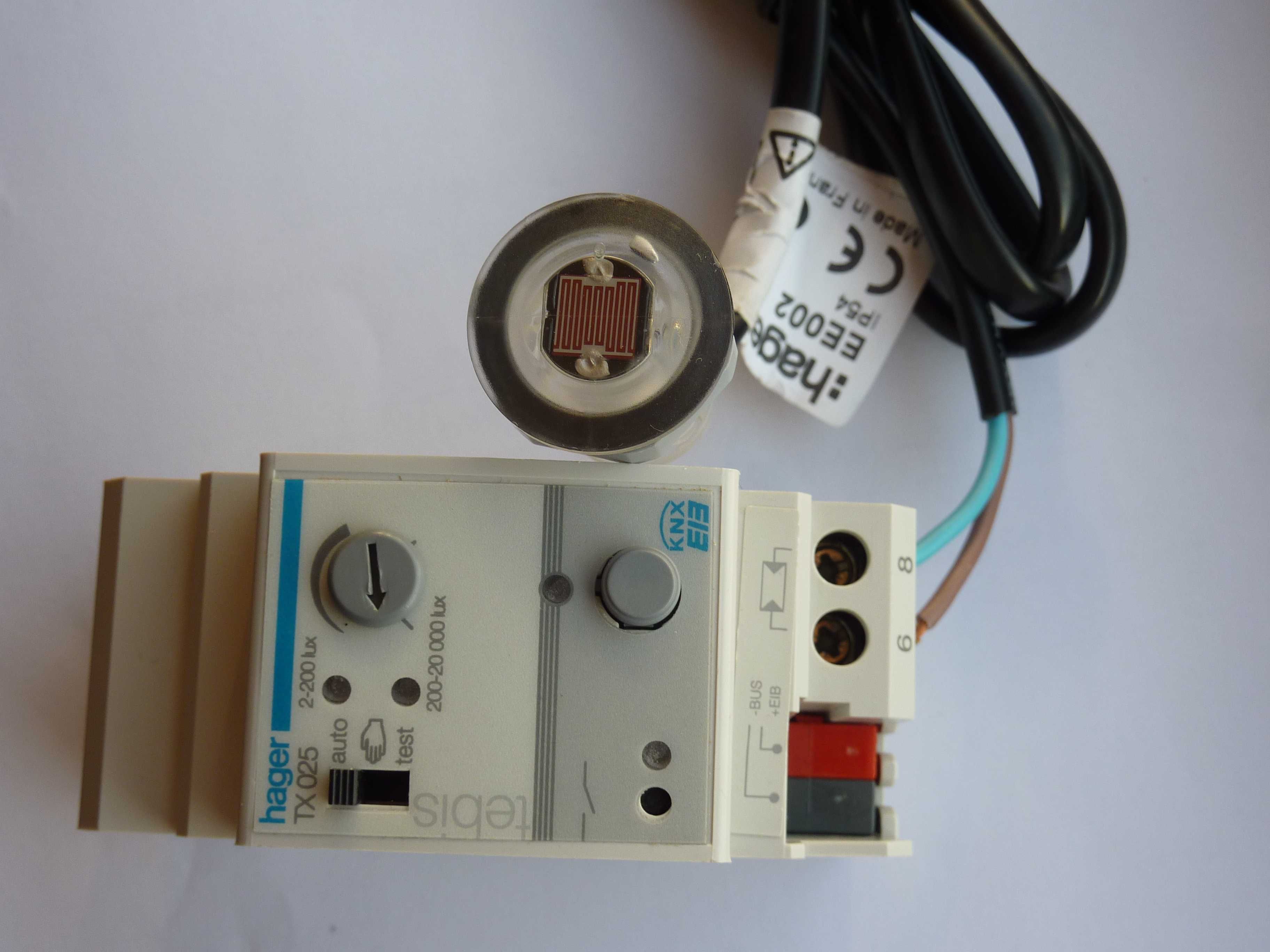 KNX- Interruptor e sonda crepuscular Hager RX025 + EE002