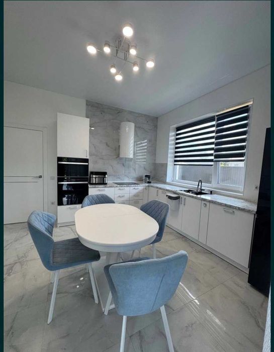 Будинок в Станишівці