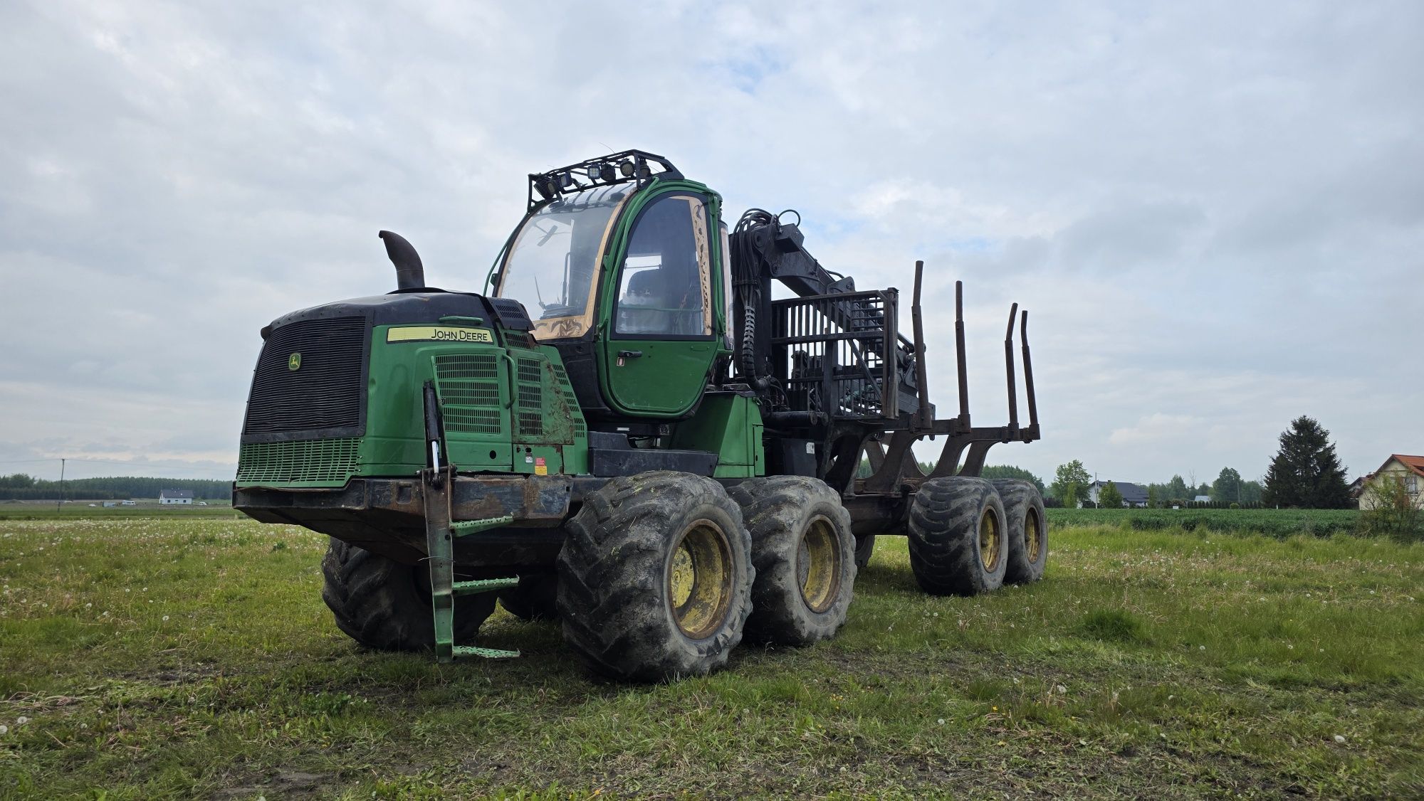 Forwarder John deere 1210e z 2014 r. Maszyna leśna