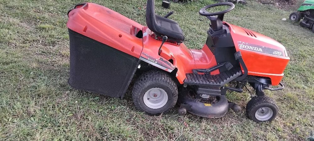 Tractor corta relva