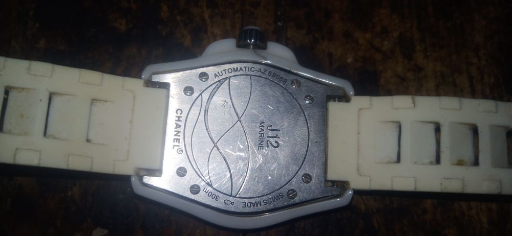 Chanel j12 marine