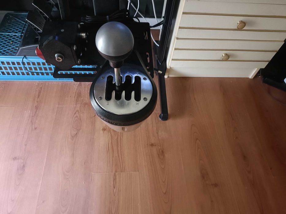 Thrustmaster TH8A shifter
