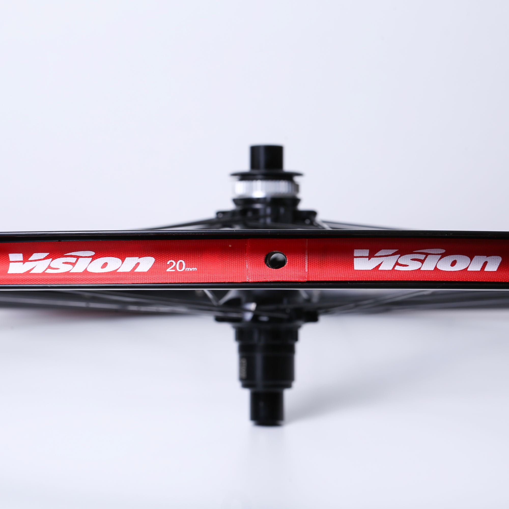 Koła FSA Vision Team 30 Disc 28" CL Clincher TLR SRAM XDR