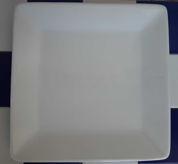 Travessas Oval + Quadrada "Cook & Serve by Vista Alegre" - 10€ cada!