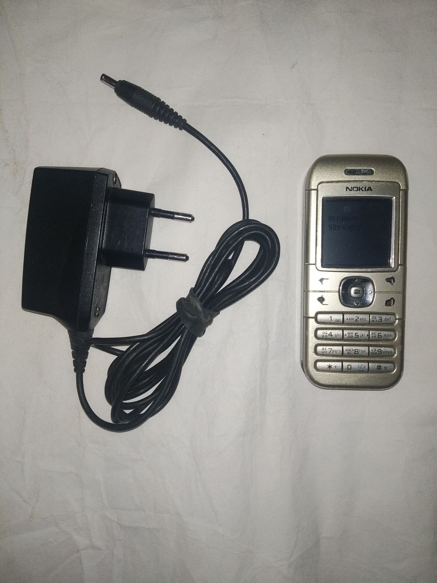 Телефон Nokia 6030