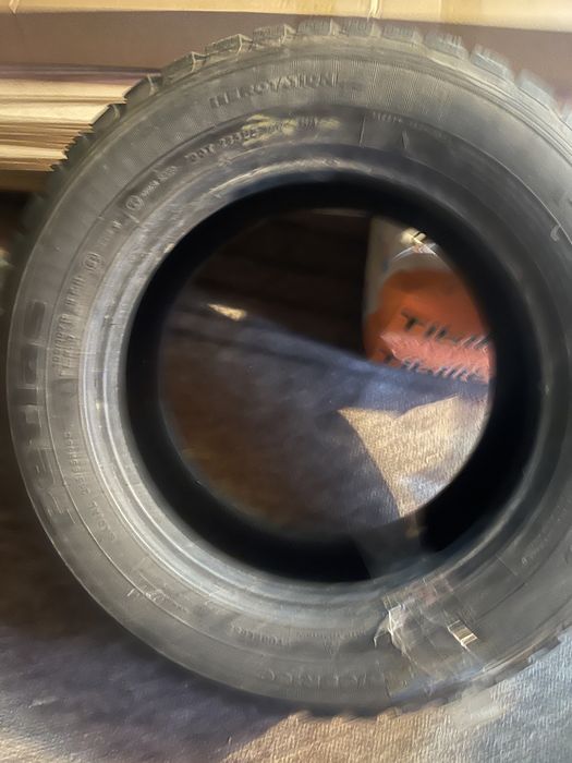 Зимова резина 215-60-16c