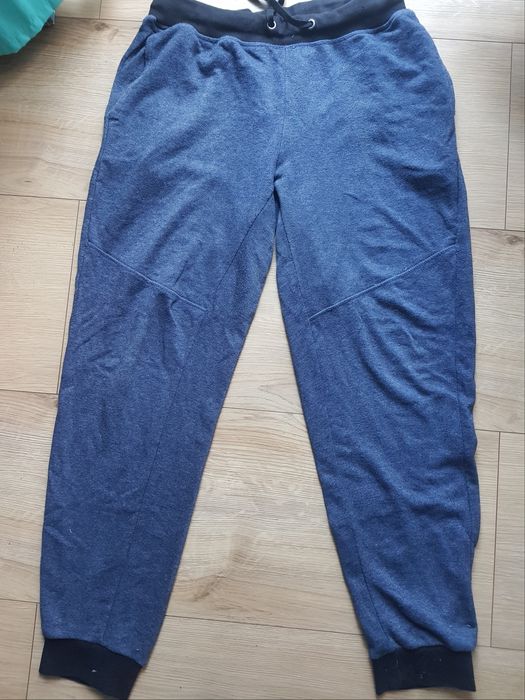 Bawełniane spodnie sportowe dresy męskie marki Crivit rozmiar L/XL.