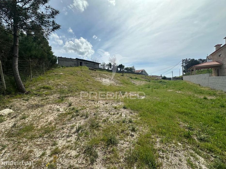 Lote de Terreno - Louredo