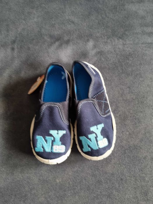 Kapcie chłopięce r.26