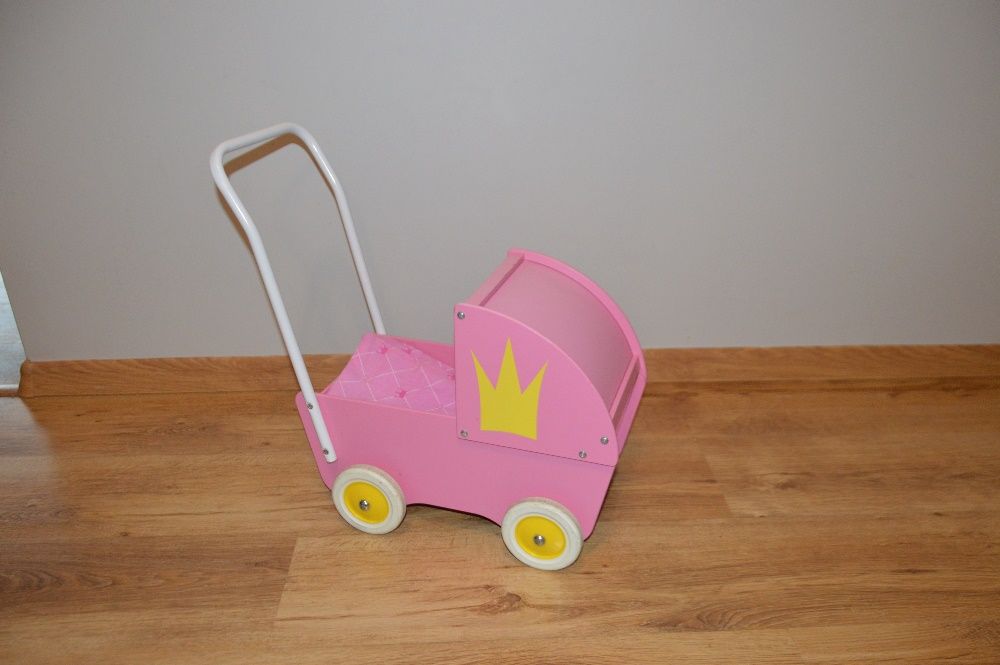 Drewniany wózek dla lalek MIKI. Zadbany. Z kołderką i materacykiem.