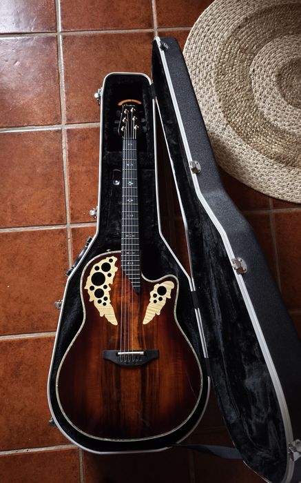 Guitarra Ovation Elite plus