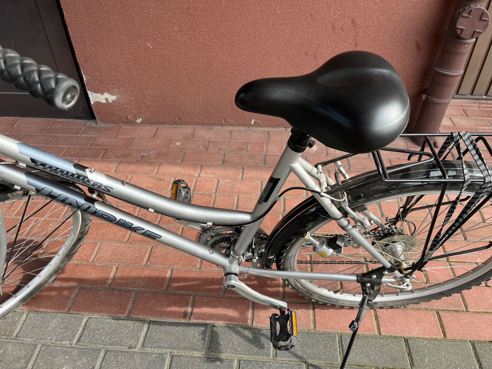 Rower Unibike trekkingowy damski