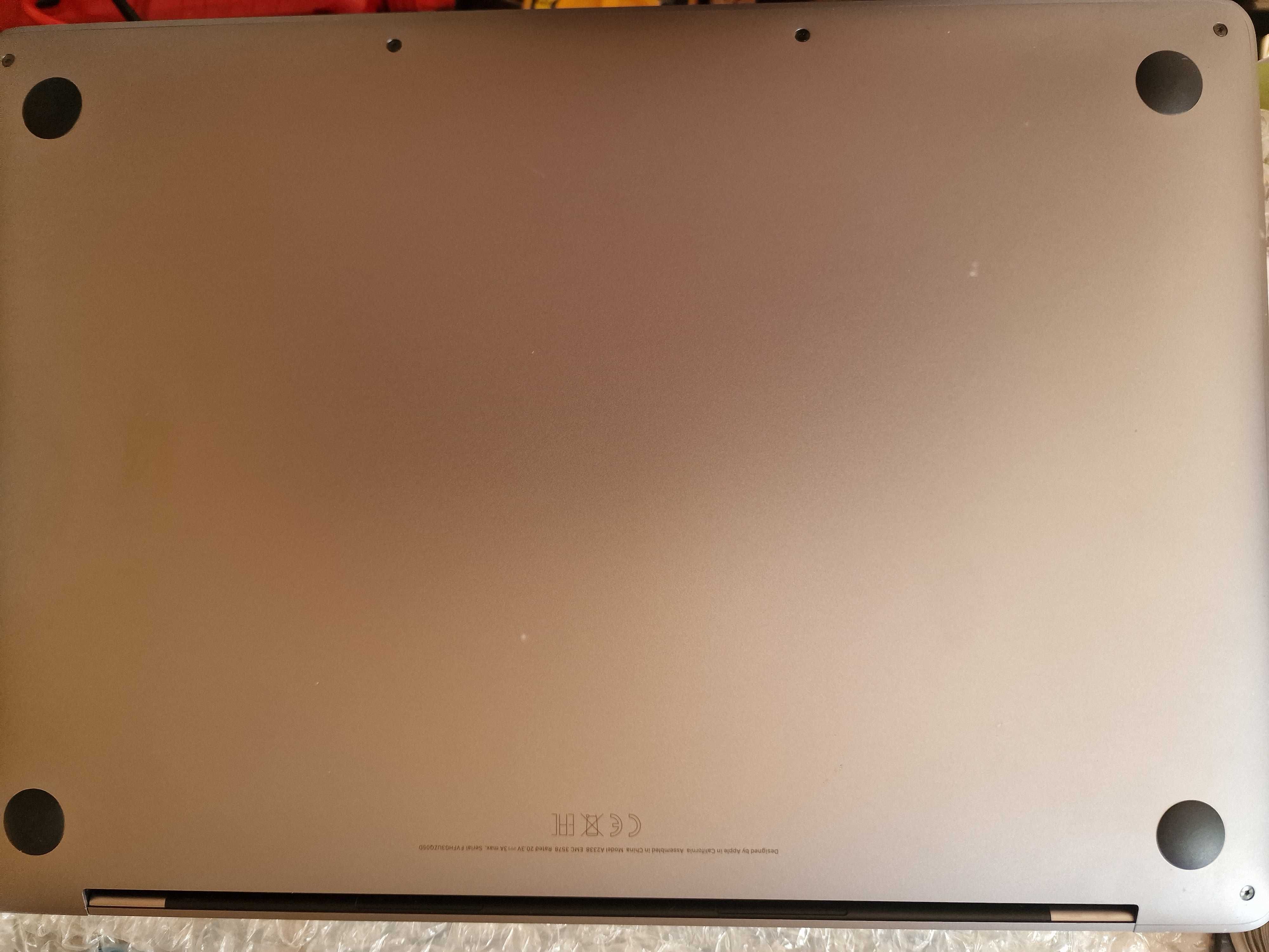 Apple MacBook Pro 13 [2021) A2338 битий єкран