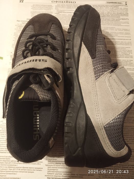 Кроссовки, мокасины 38,39 ( для занятий вело спортом).)р.