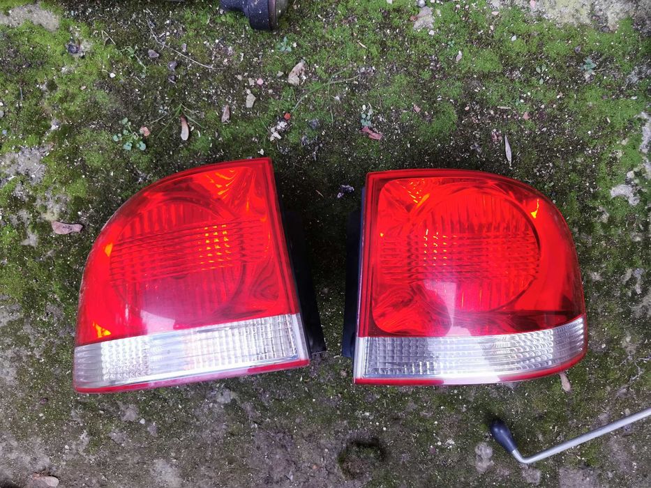 Volkswagen Touareg 7L lampy tyl tylne lewa prawa