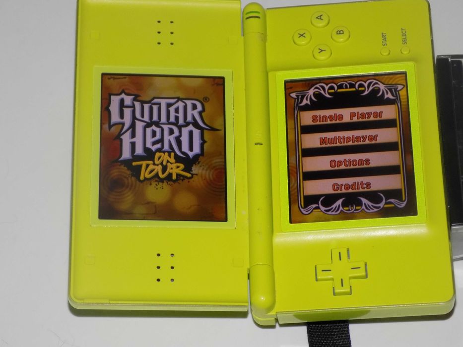 NINTENDO DS : Band Hero + Guitar Hero + grip gitarowy
