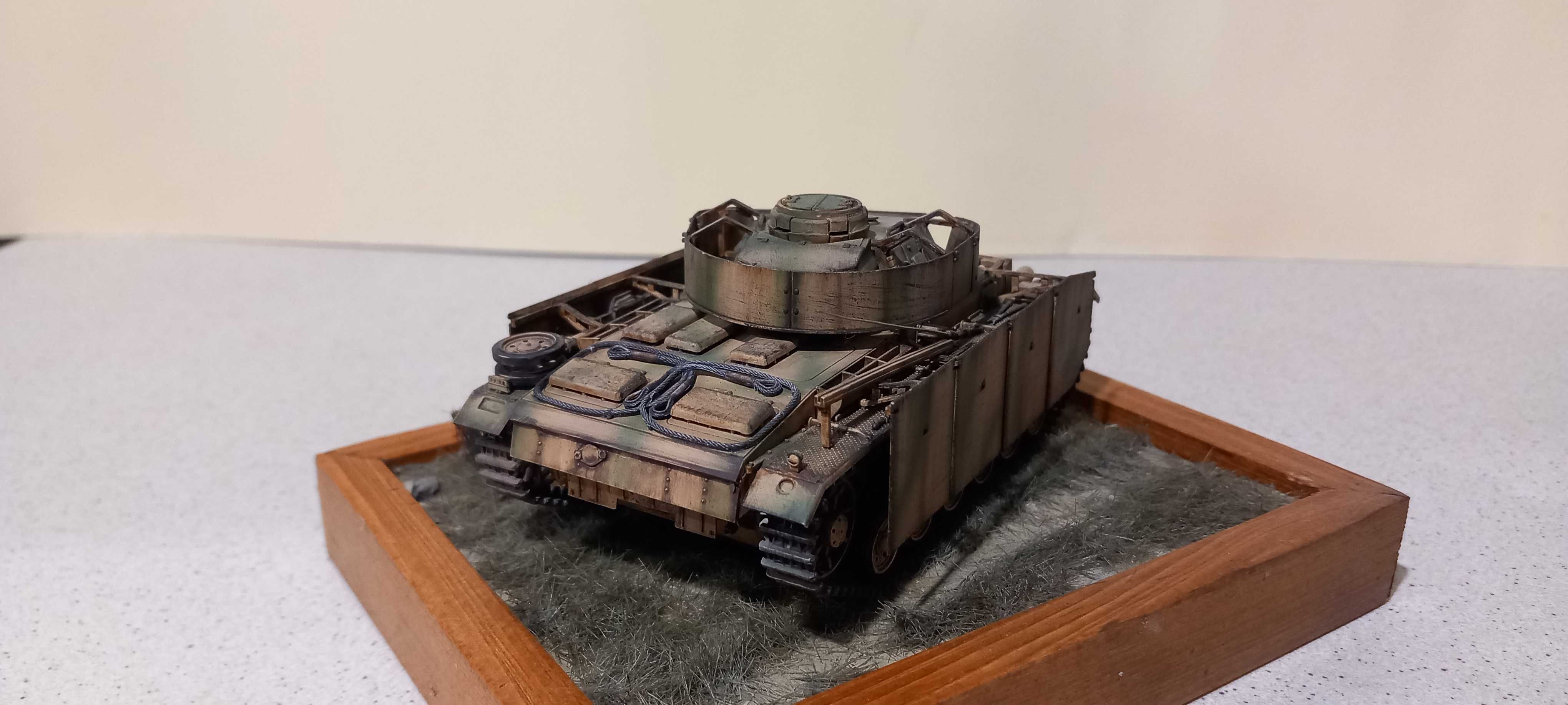 Panzer III 1/48 Pojazdy wojskowe Wyprzedaż  !