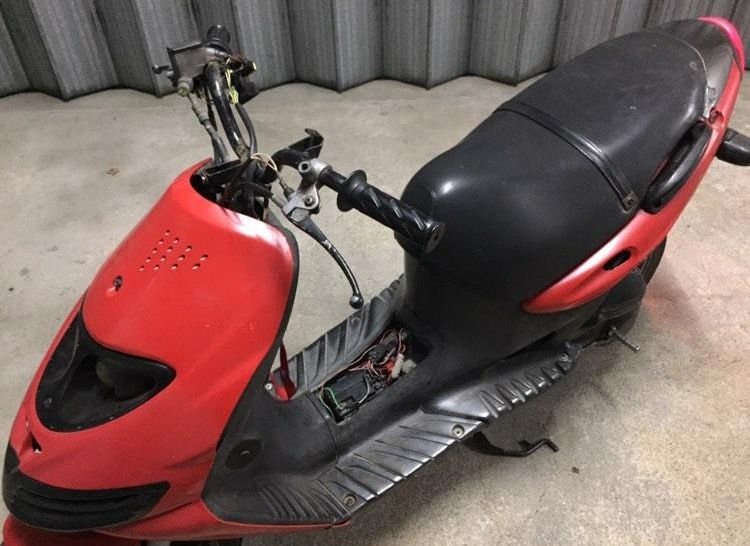 Suzuki Katana 50 – com documentos, a trabalhar



---

Títu