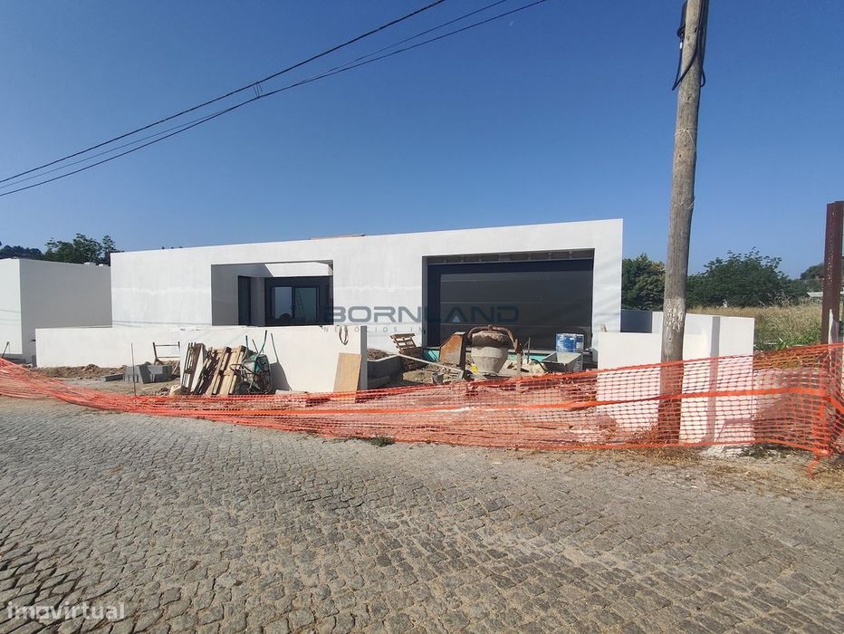 Fantástica Moradia Térrea T3 + Escritório