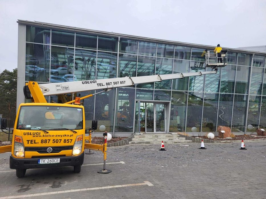 Podnośnik Koszowy Zwyżka Wycinka Drzew Gałęzi Montaż Reklam Wysięgnik