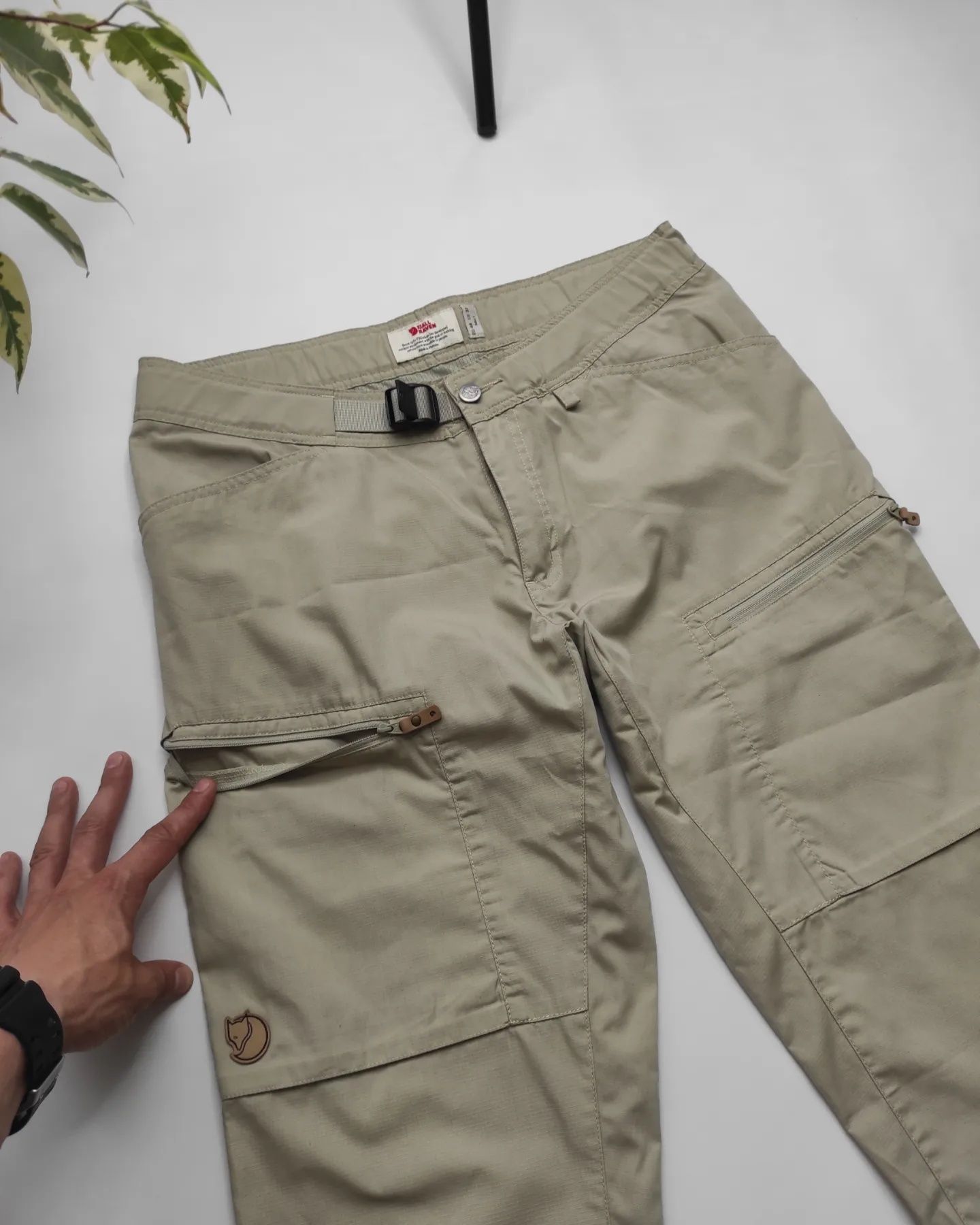 Карго шорти , бріджі FJÄLLRÄVEN Abisko Shade Shorts Wax не Patagonia