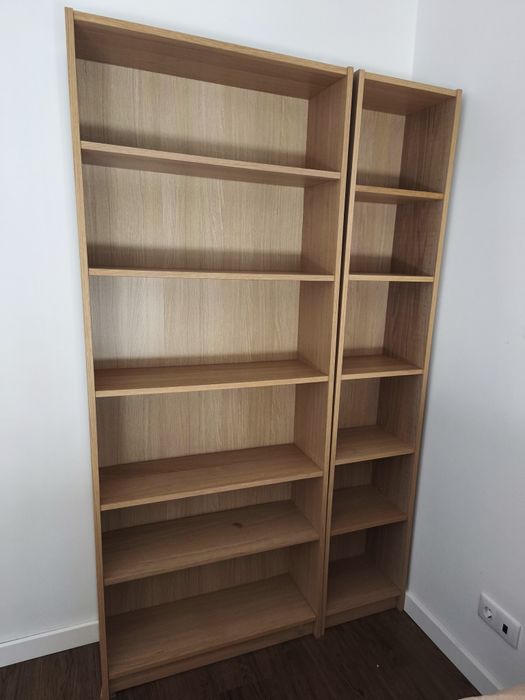 Estantes Billy Branco Mate / Efeito Carvalho