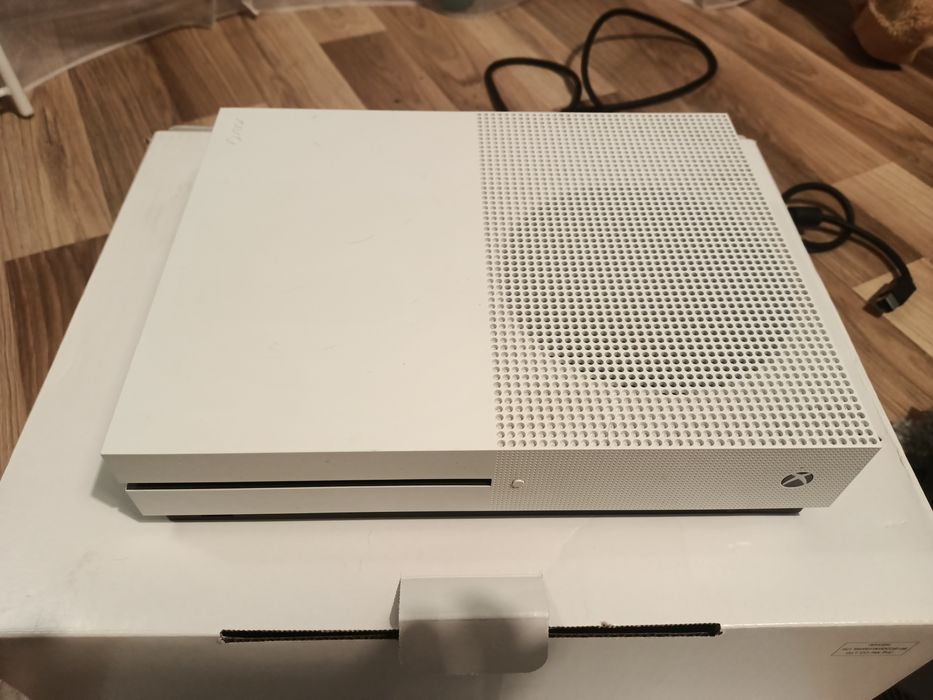 X box one s plus kinect
