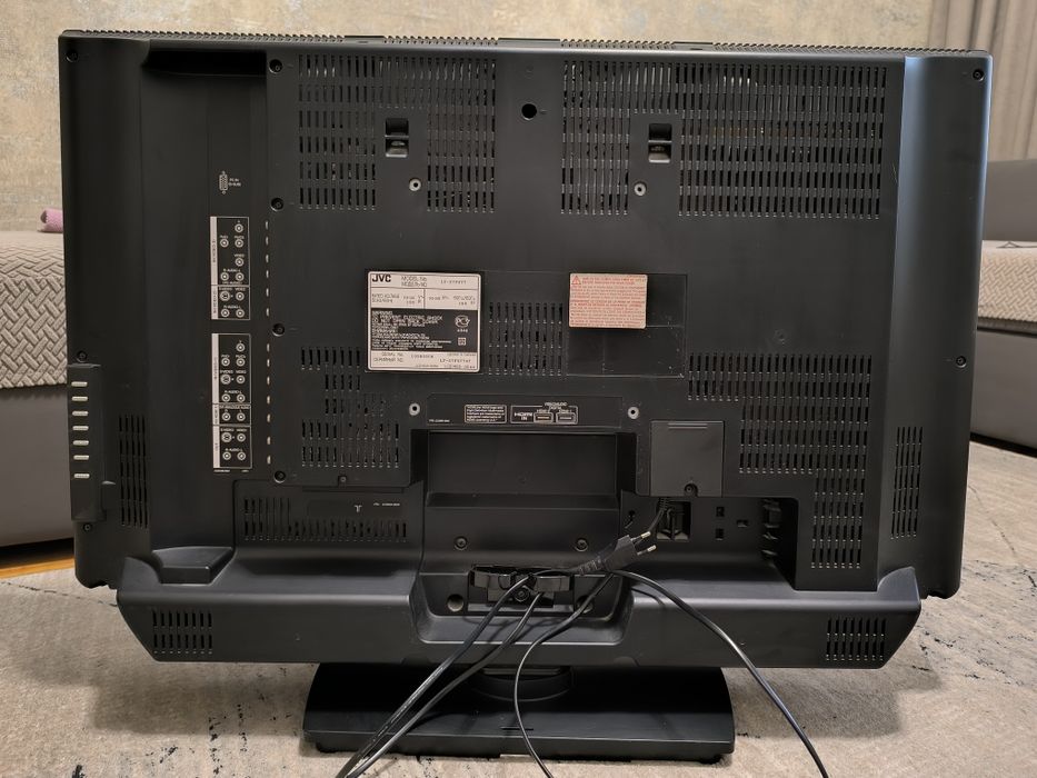 Телевизор JVC LT-37FX77 37 дюймов