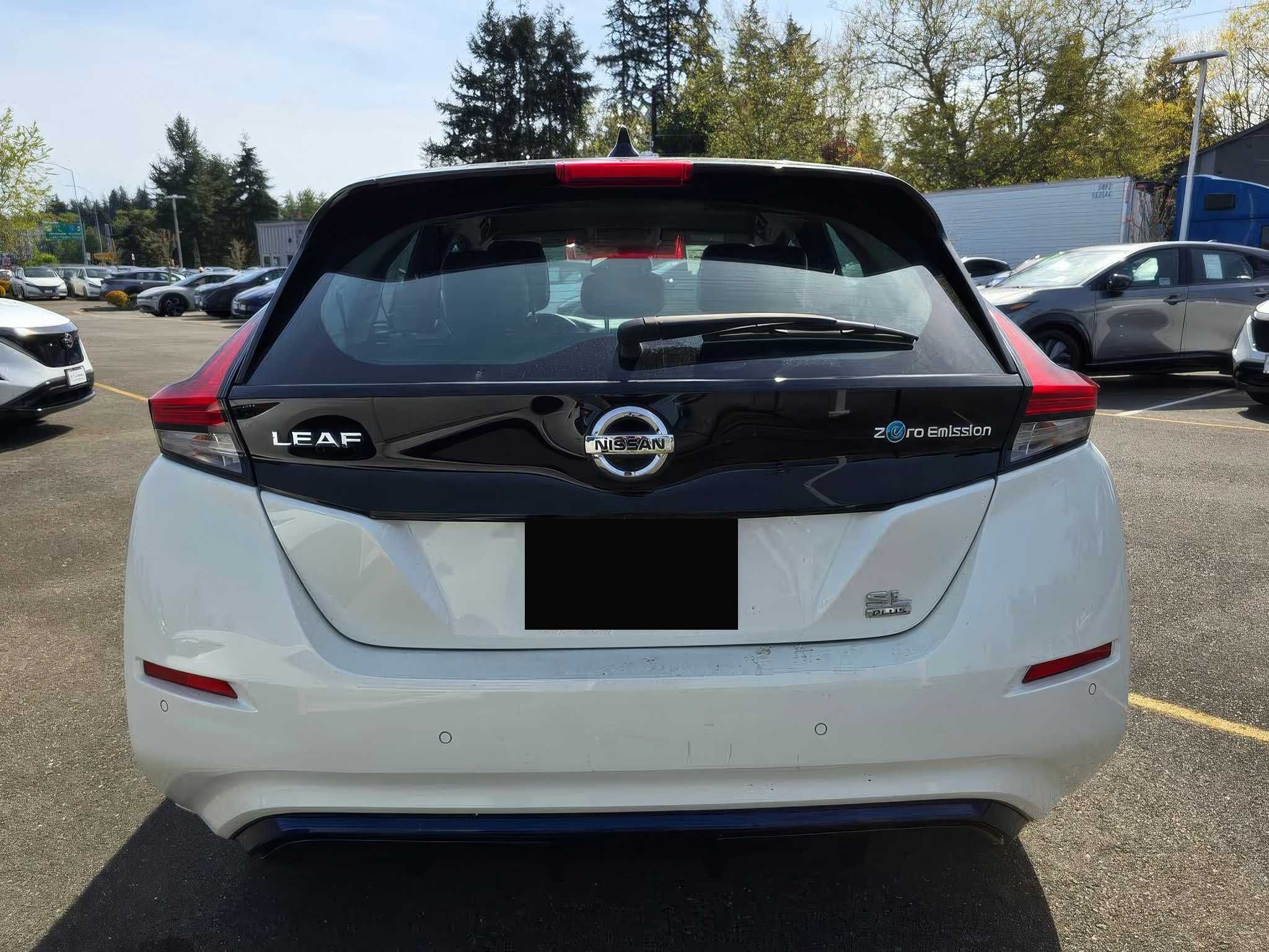 2022 Nissan LEAF SL Plus