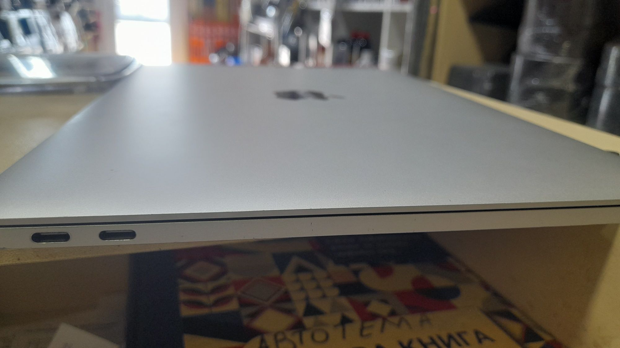 Macbook Pro a1708 model