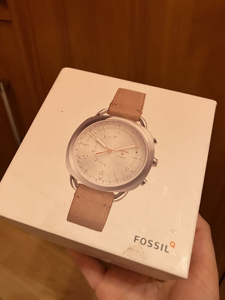 Zegarek damski Fossil hybrydowy FTW1200