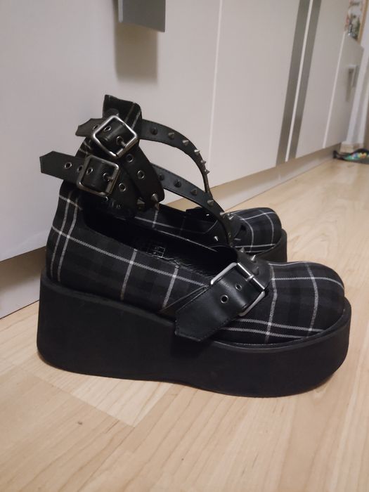 Buty na koturnie Killstar rozmiar 40, nowe, rock, goth