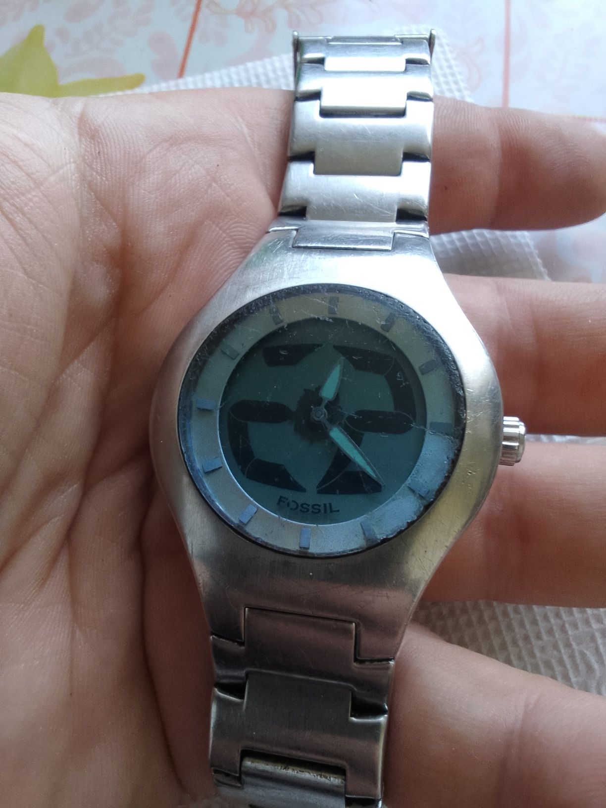 Продам часы Fossil