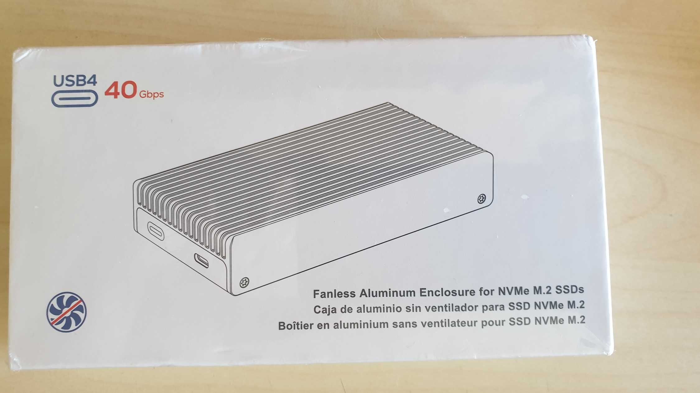 Obudowa NVMe 40 Gb/s M.2 USB 4.0 Thunderbolt USB-C