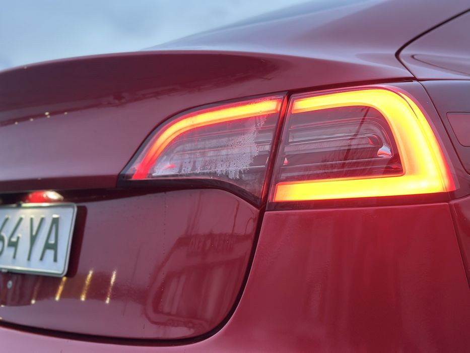 Продам Tesla model 3 2018 75 kwt