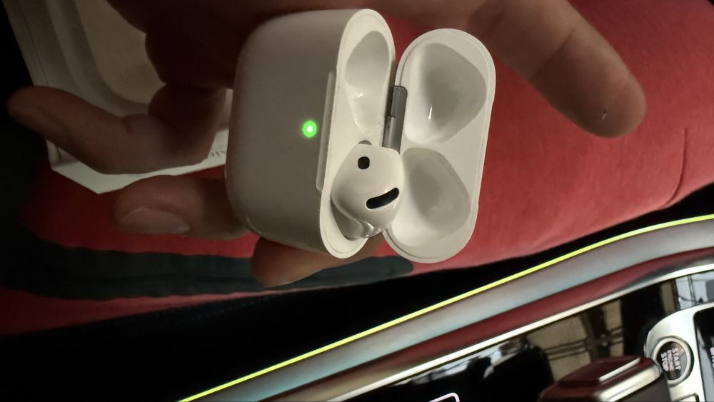 Apple airpods 4 з шумодавом бу