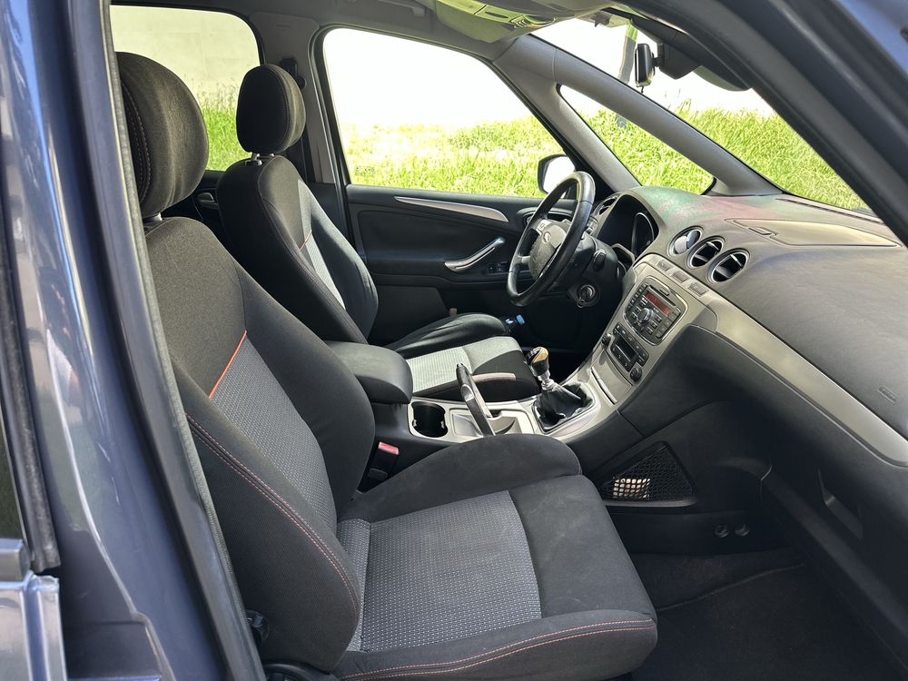 Ford S-Max 2.0 TDCI Titanium 7L (desde 155€ financiamento)