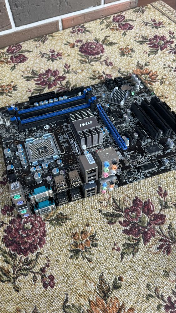 Материнские платы Asus MSI