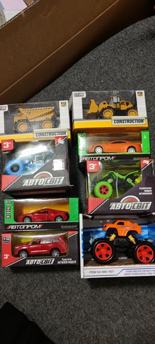 Набор машинок моделек 9 шт