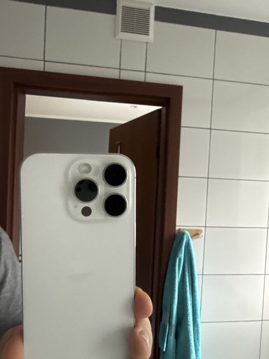 Iphone 16 pro bialy stan bdb 128gb