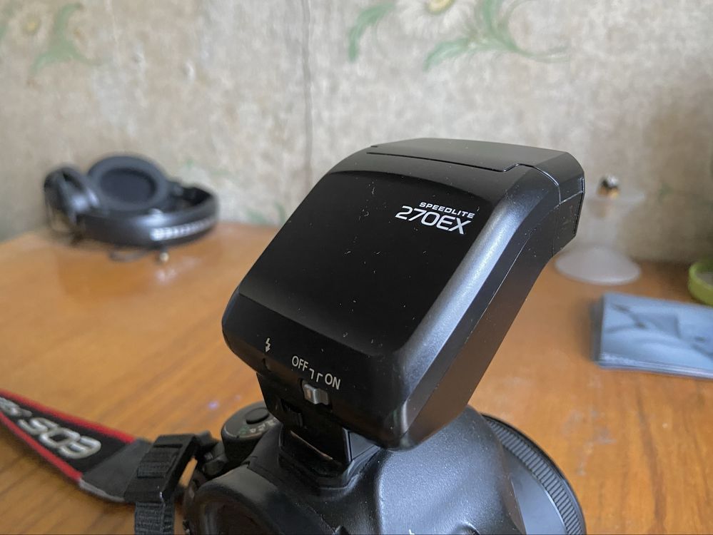 Спалах Canon Speedlite 270EX