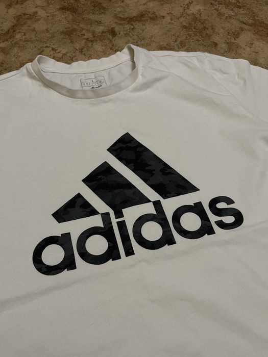 Футболка Adidas Camo
