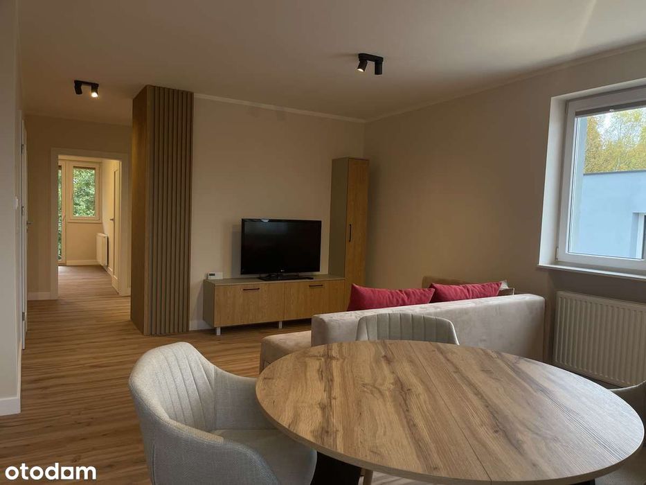 Przestronne 3-pokojowe mieszkanie z balkonem / lokal usługowy