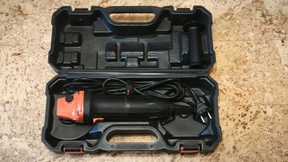 Шлифмашина угловая Dnipro-M GS-98